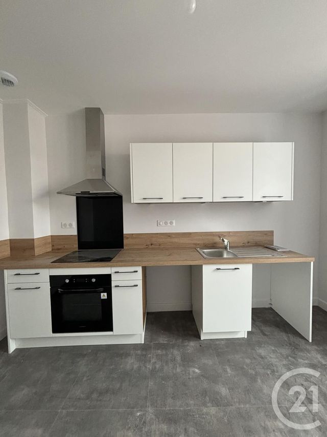 Appartement T4 à louer - 4 pièces - 88.41 m2 - AURILLAC - 15 - AUVERGNE - Century 21 Pradel Immobilier