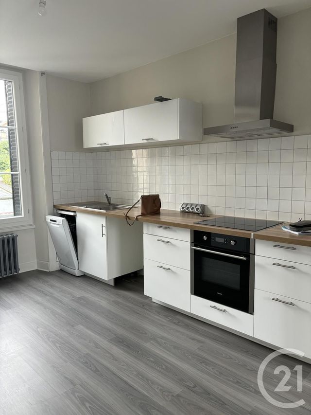 Appartement T3 à louer - 3 pièces - 51.0 m2 - AURILLAC - 15 - AUVERGNE - Century 21 Pradel Immobilier