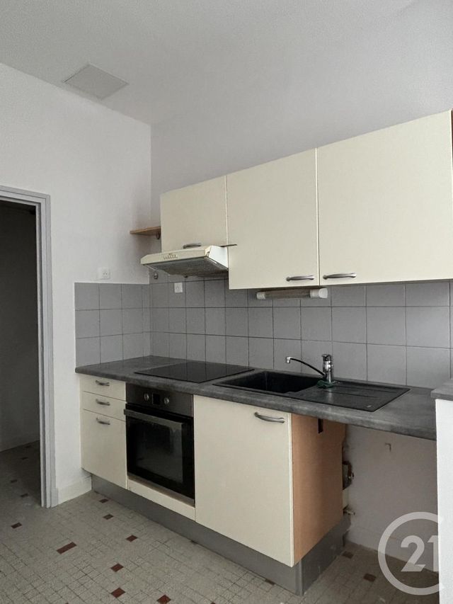 Appartement T3 à louer - 3 pièces - 54.68 m2 - AURILLAC - 15 - AUVERGNE - Century 21 Pradel Immobilier